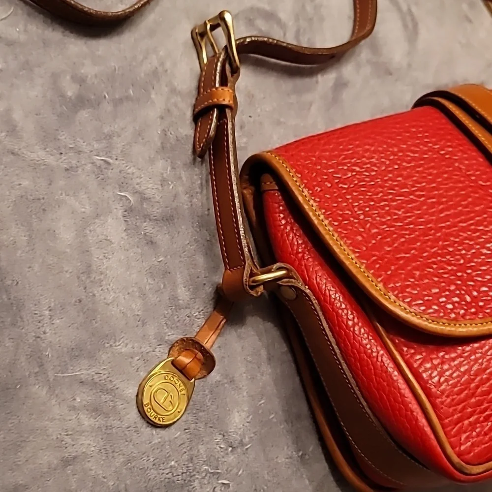 0463. EUC ~ Dooney and Bourke ~ Red Leather Equestrian Over Under Shoulder Bag ~ - Picture 5 of 14